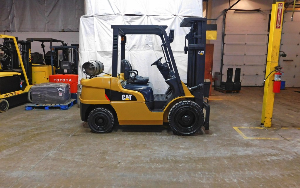 2008 Caterpillar P7000 Forklift on Sale in Arizona