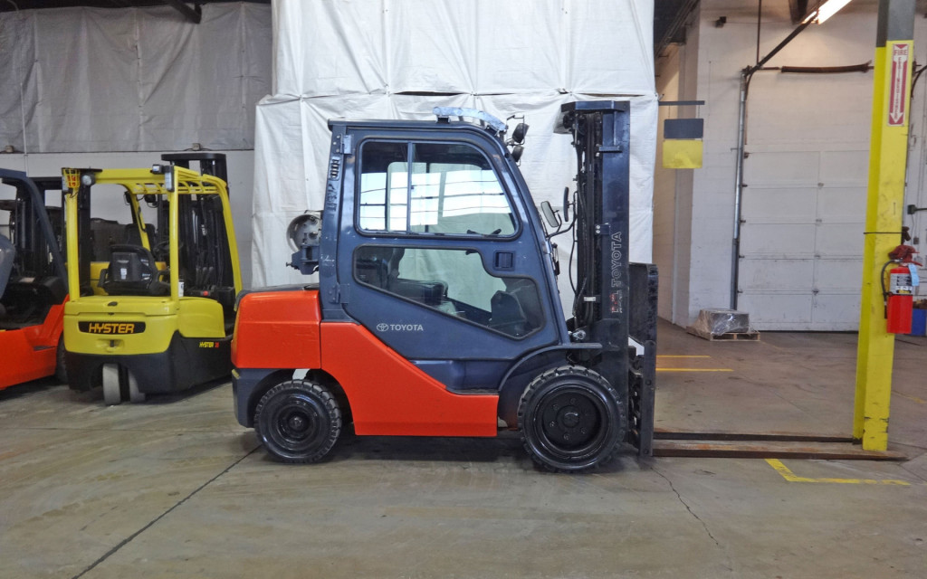 2012 Toyota 8FGU30 Forklift on Sale in Arizona